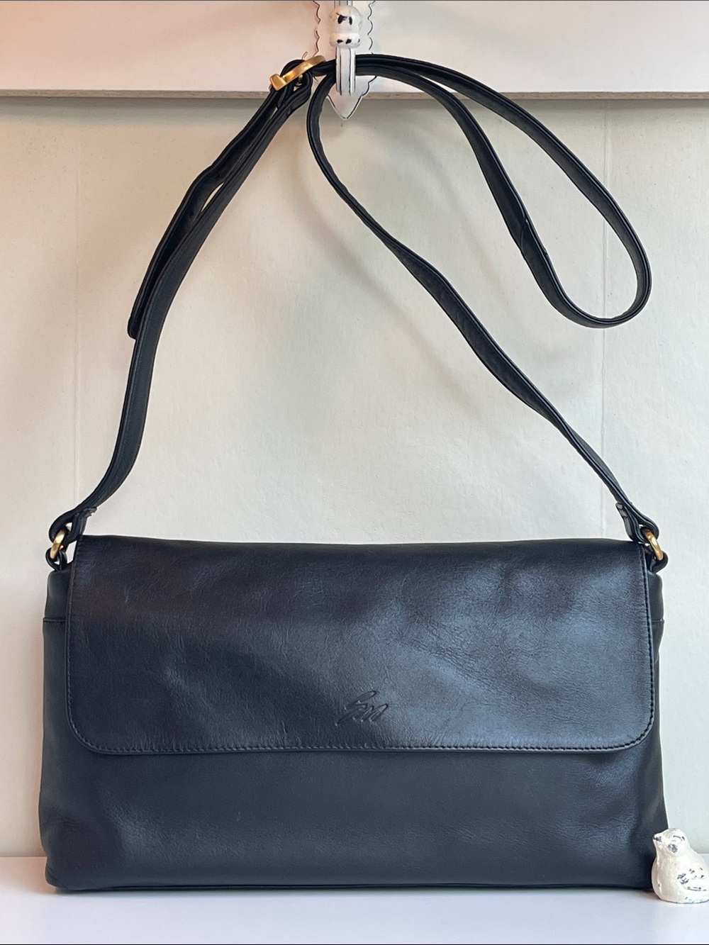 Stone Mountain Black Genuine Leather Shoulder Crossbody Bag